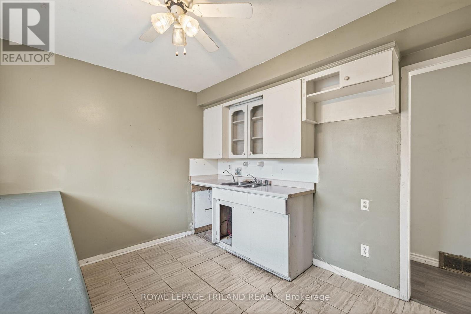 170 Pawnee Road, London East, Ontario  N5V 2S8 - Photo 8 - X12446310
