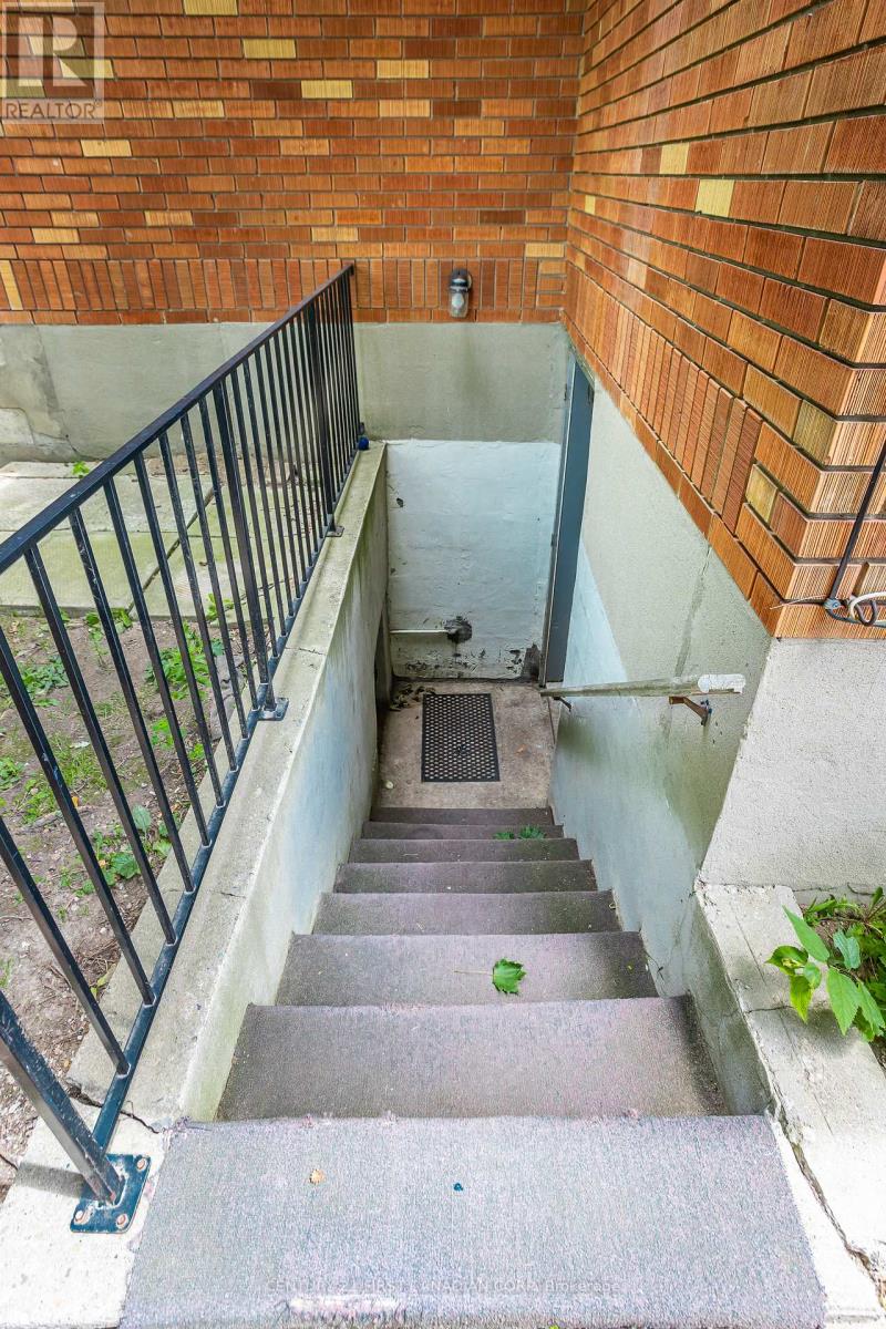 664 Cheapside Street, London East (East C), Ontario  N5Y 3Y2 - Photo 9 - X12446430