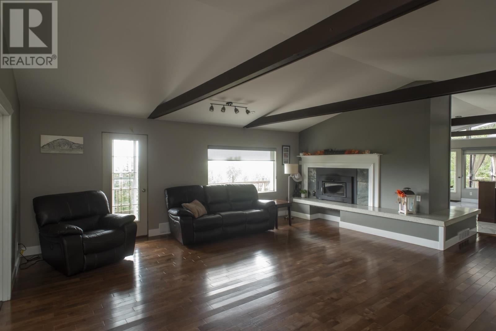 2040 Lakeshore Dr, Thunder Bay, Ontario  P7A 0T5 - Photo 14 - TB252849