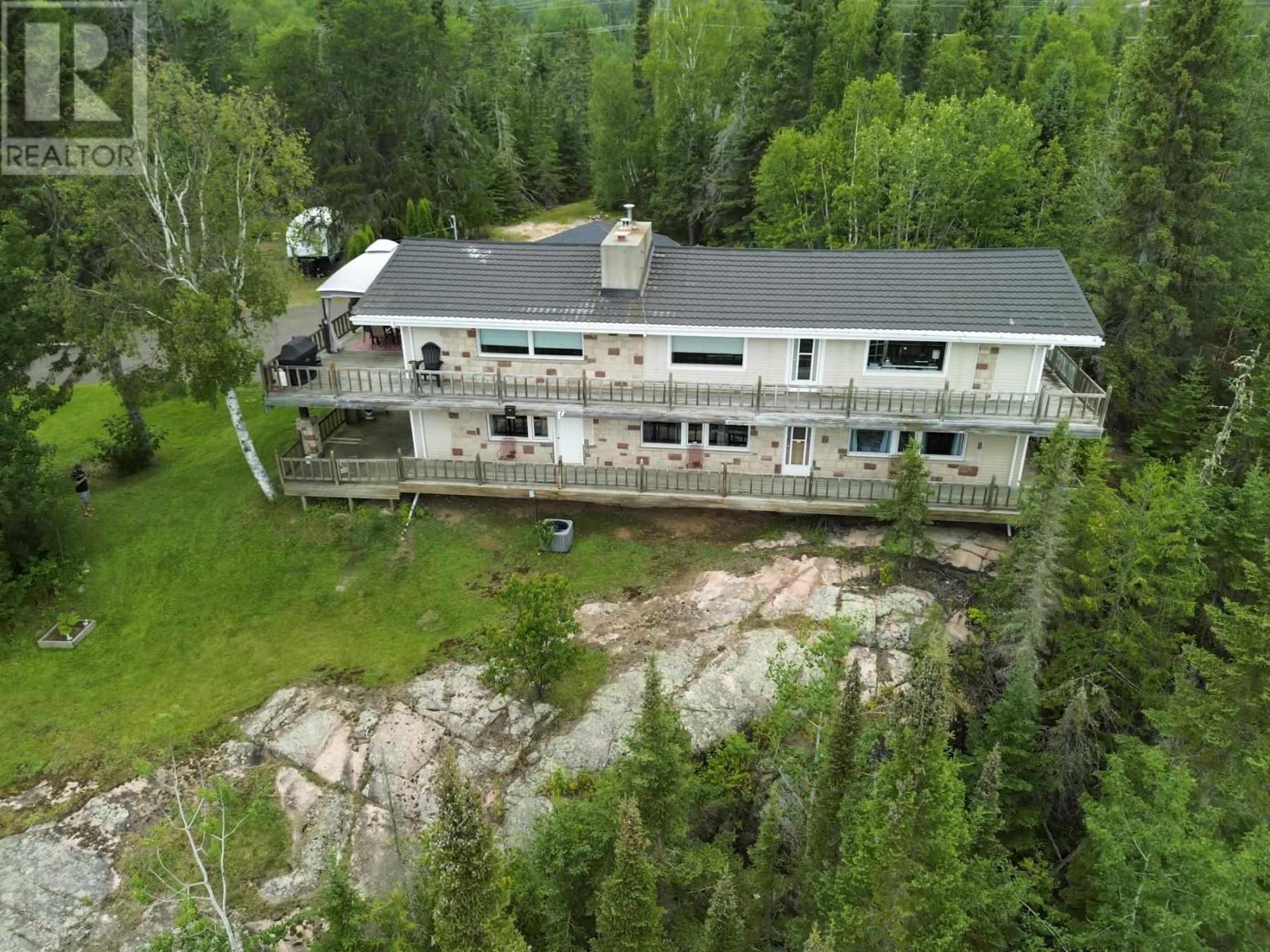 2040 Lakeshore Dr, Thunder Bay, Ontario  P7A 0T5 - Photo 44 - TB252849