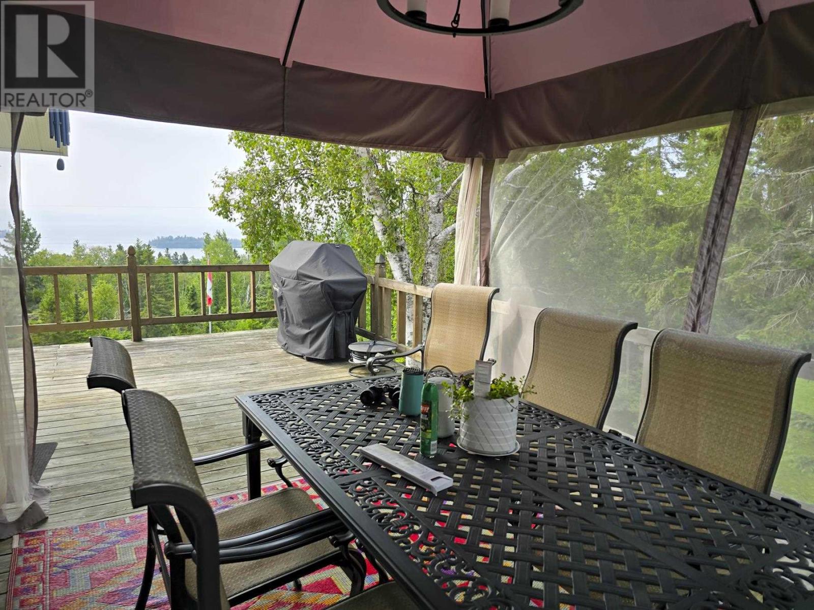2040 Lakeshore Dr, Thunder Bay, Ontario  P7A 0T5 - Photo 47 - TB252849