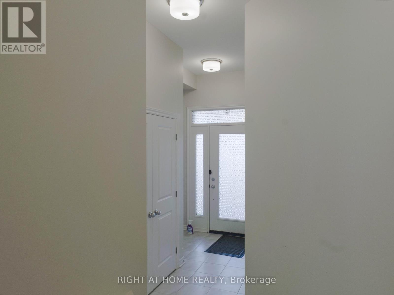 531 Sonmarg Crescent, Ottawa, Ontario  K2J 7A5 - Photo 3 - X12446370