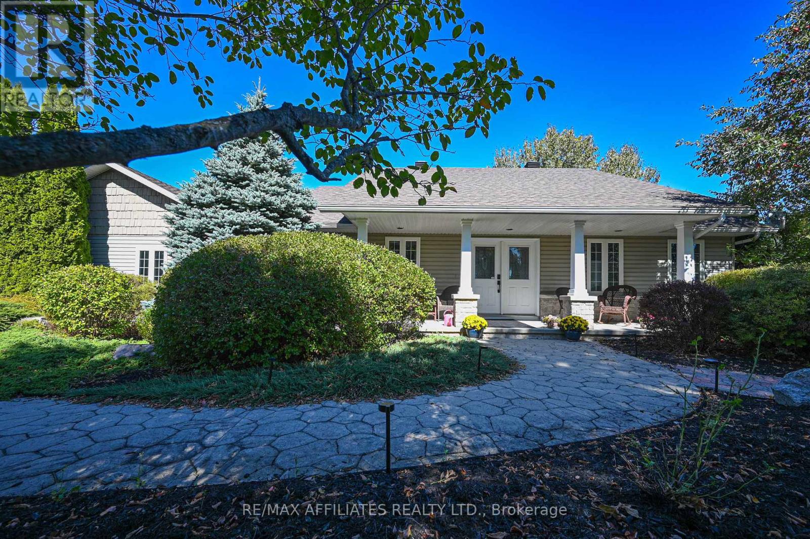 8 HORACE DRIVE, Rideau Lakes, Ontario