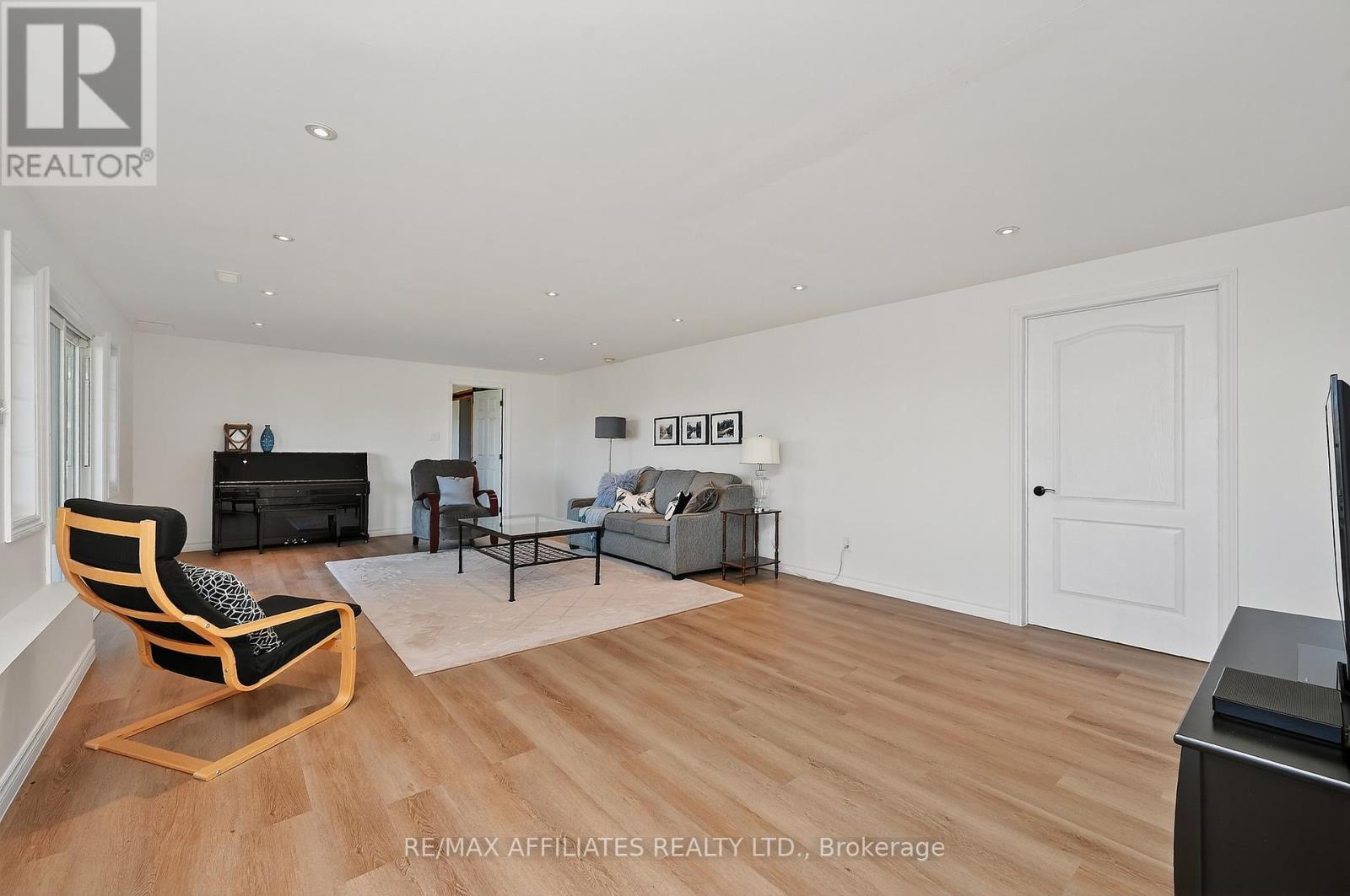 8 Horace Drive, Rideau Lakes, Ontario  K0V 1X0 - Photo 33 - X12446436
