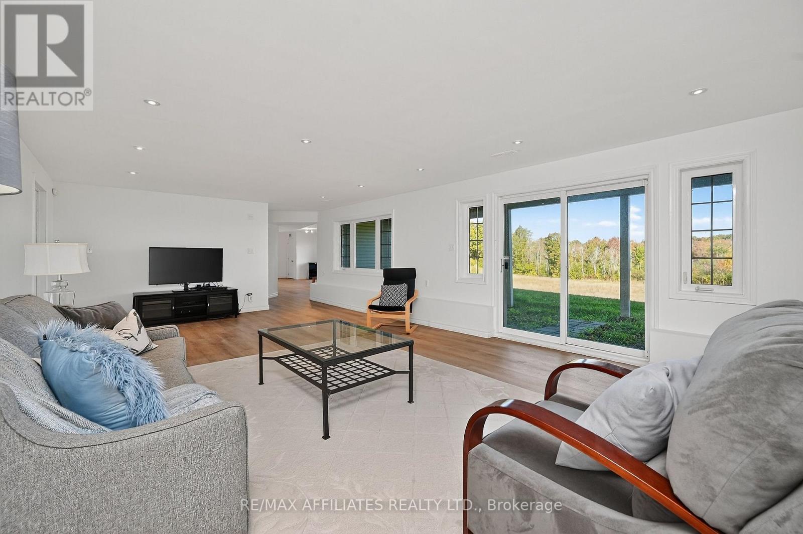 8 Horace Drive, Rideau Lakes, Ontario  K0V 1X0 - Photo 38 - X12446436