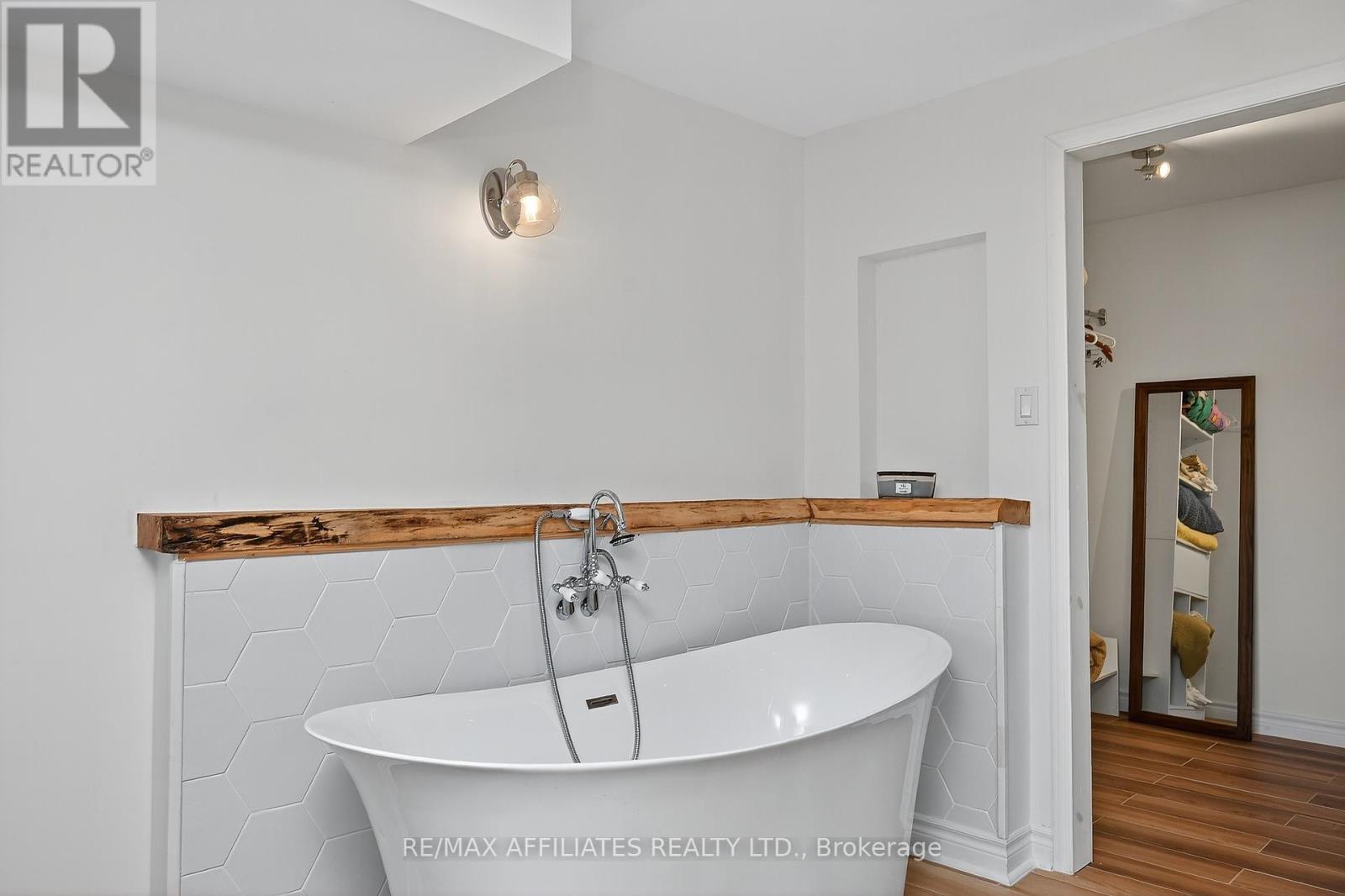 8 Horace Drive, Rideau Lakes, Ontario  K0V 1X0 - Photo 46 - X12446436