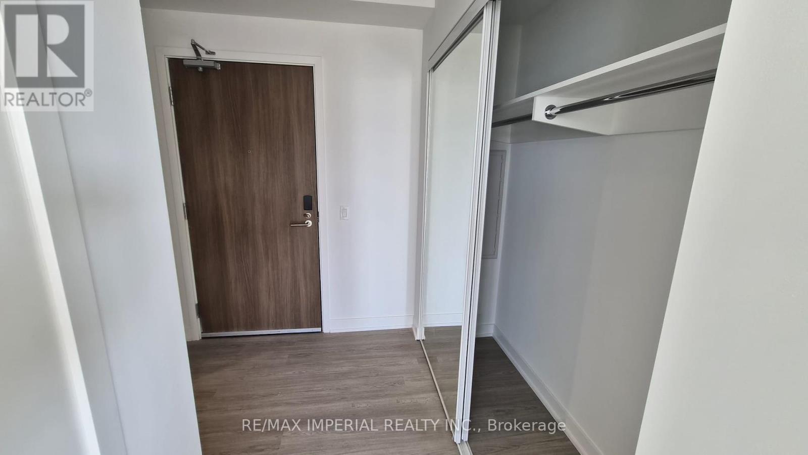 819 - 8188 Yonge Street S, Vaughan, Ontario  L4J 0M2 - Photo 11 - N12446268
