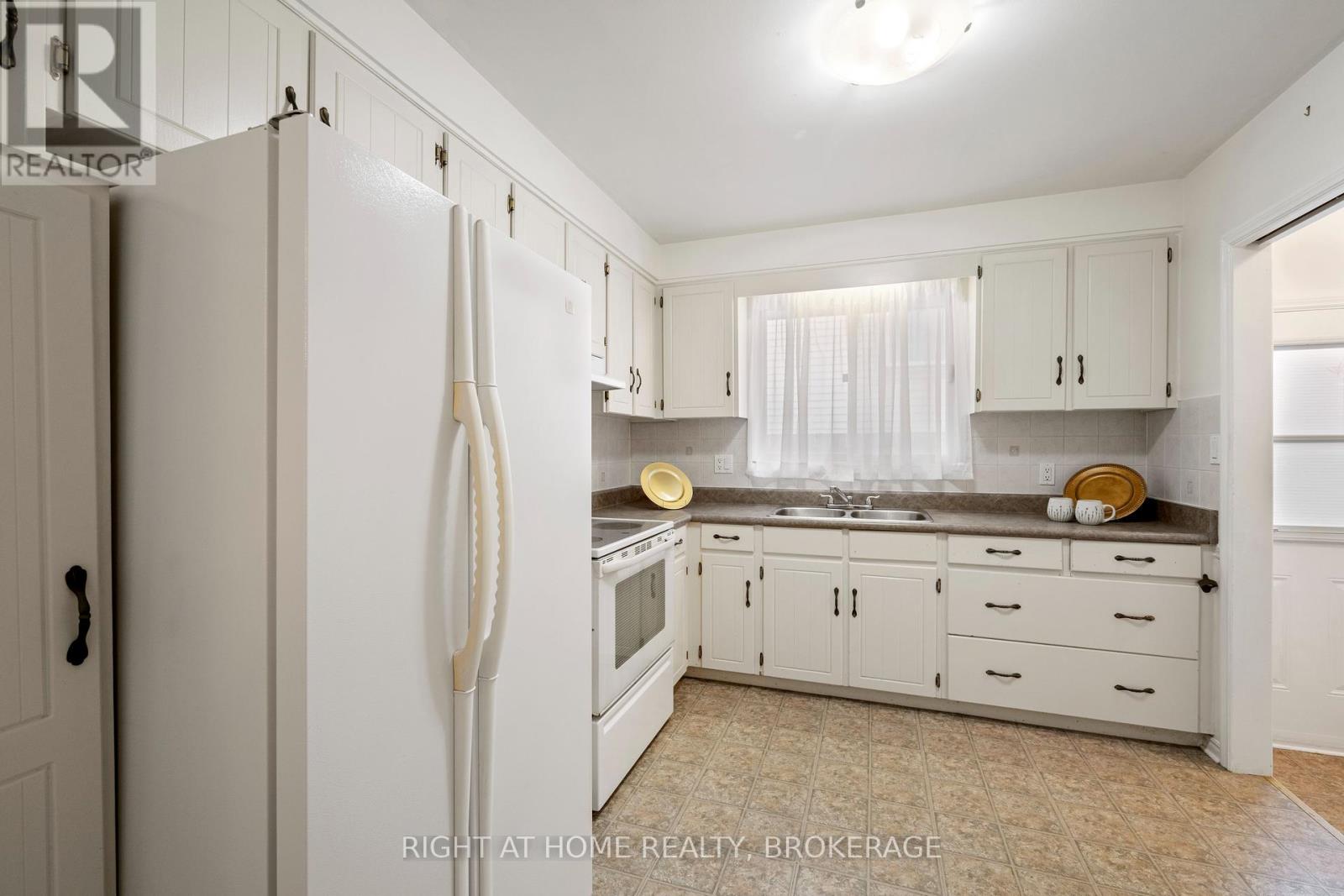 67 Dundonald Street, St. Catharines, Ontario  L2P 3T4 - Photo 19 - X12446295