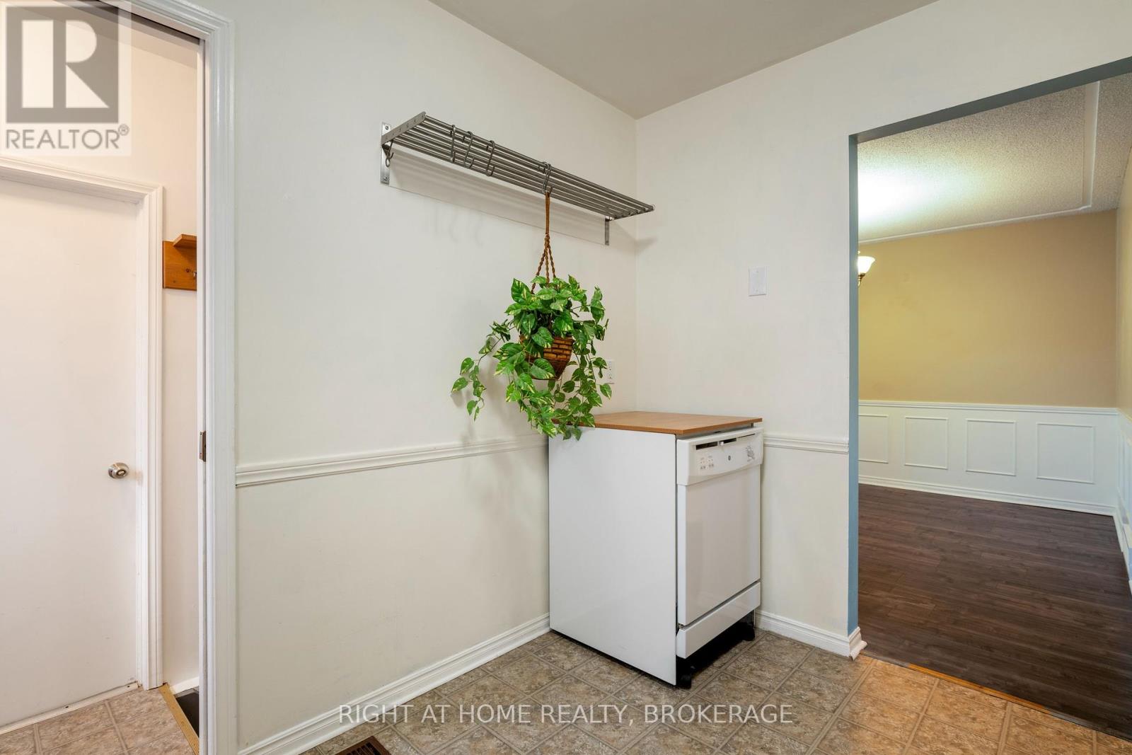 67 Dundonald Street, St. Catharines, Ontario  L2P 3T4 - Photo 22 - X12446295