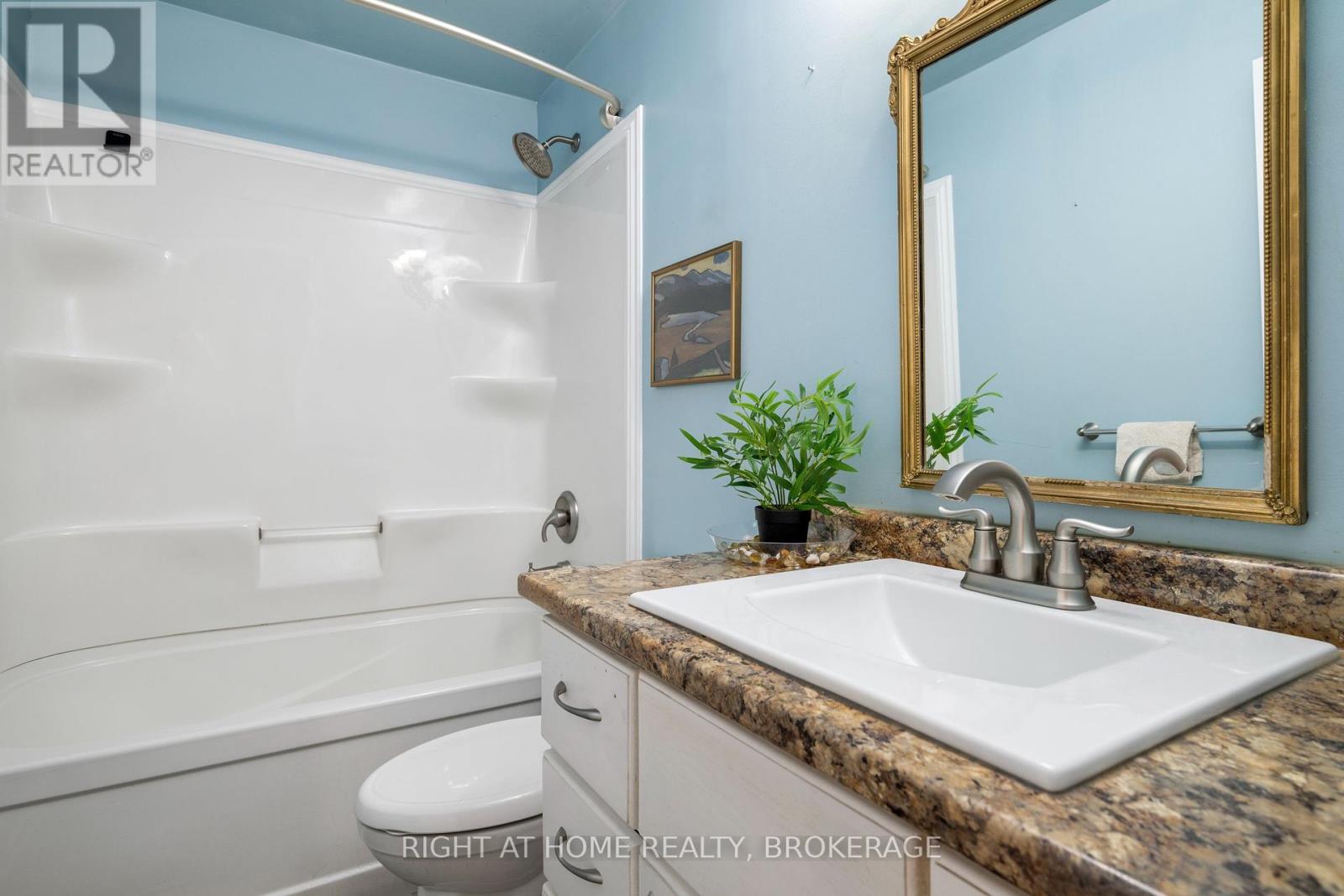 67 Dundonald Street, St. Catharines, Ontario  L2P 3T4 - Photo 23 - X12446295