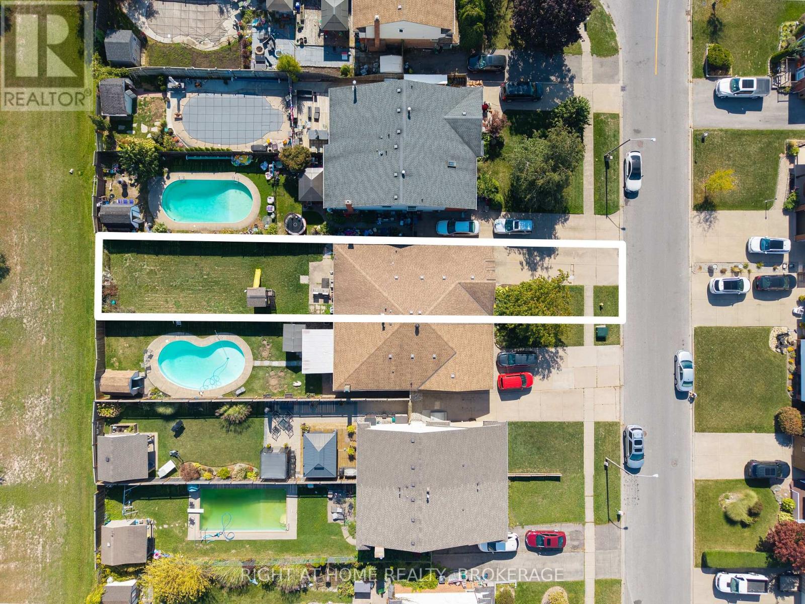 67 Dundonald Street, St. Catharines, Ontario  L2P 3T4 - Photo 38 - X12446295