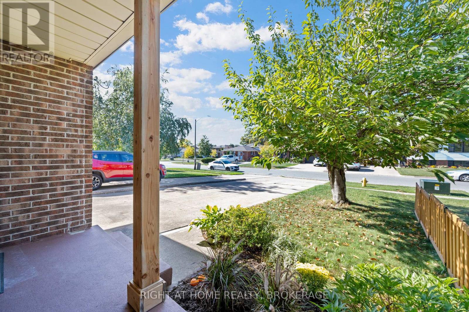 67 Dundonald Street, St. Catharines, Ontario  L2P 3T4 - Photo 9 - X12446295