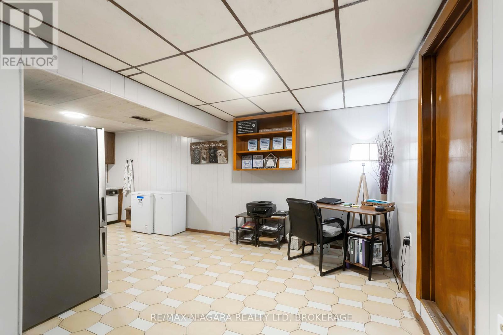 4075 Pettit Avenue, Niagara Falls, Ontario  L2E 6K4 - Photo 27 - X12446316
