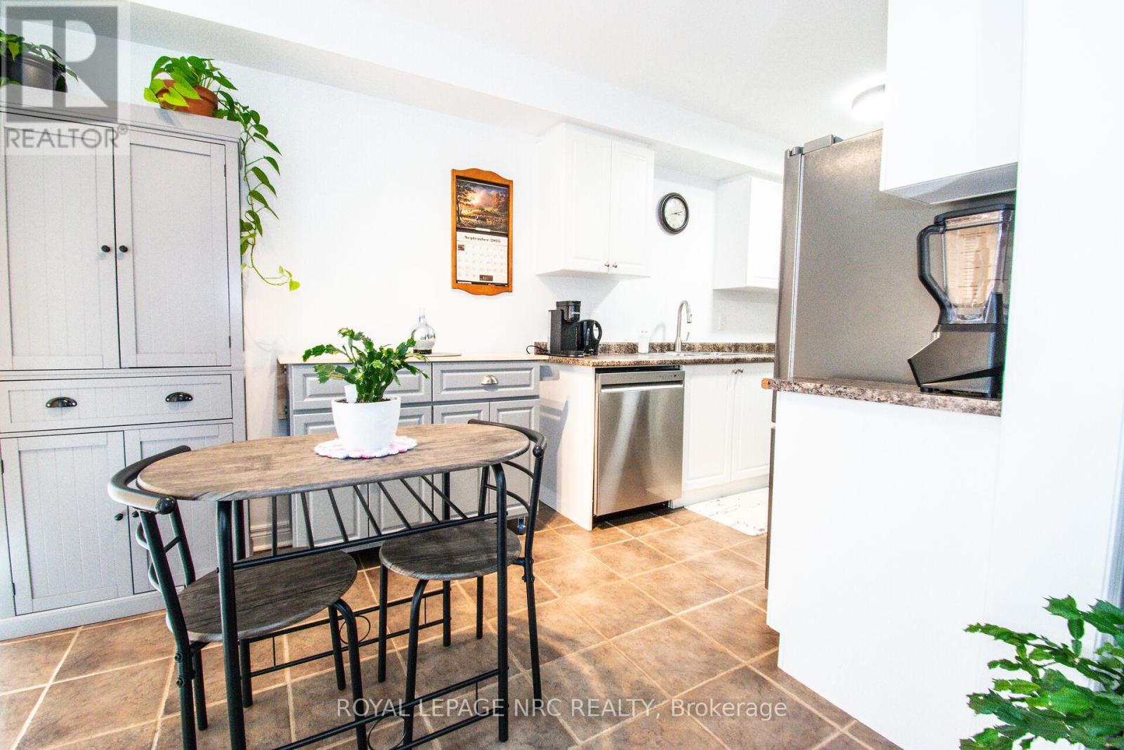 29 Colonel Lyall Street, St. Catharines, Ontario  L2P 0B3 - Photo 15 - X12446332