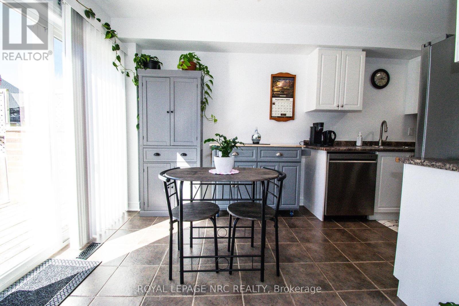 29 Colonel Lyall Street, St. Catharines, Ontario  L2P 0B3 - Photo 19 - X12446332