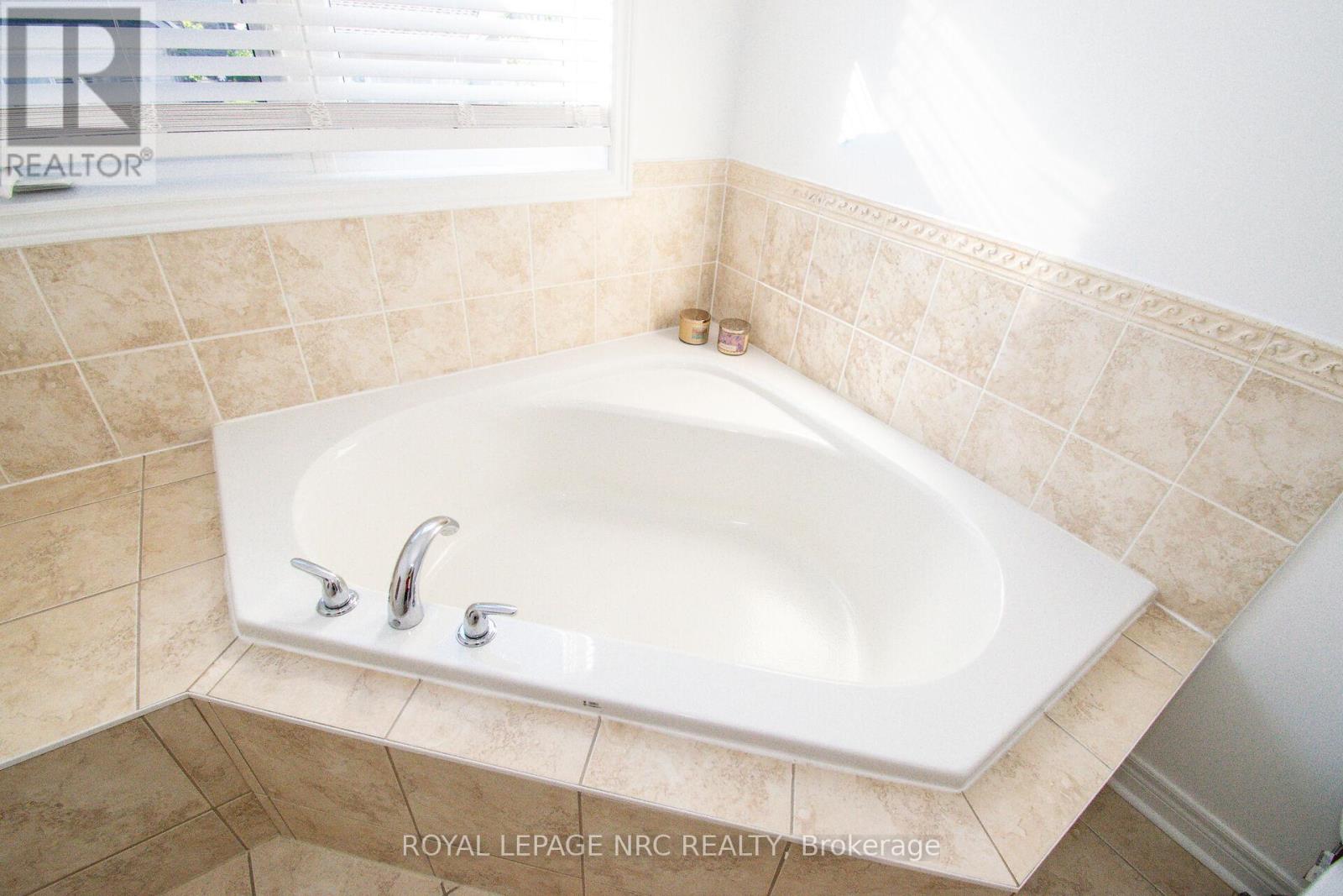 29 Colonel Lyall Street, St. Catharines, Ontario  L2P 0B3 - Photo 33 - X12446332