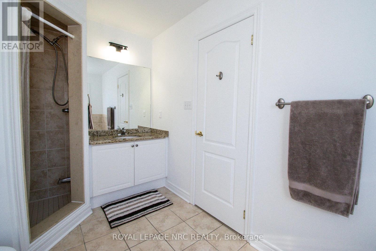 29 Colonel Lyall Street, St. Catharines, Ontario  L2P 0B3 - Photo 34 - X12446332