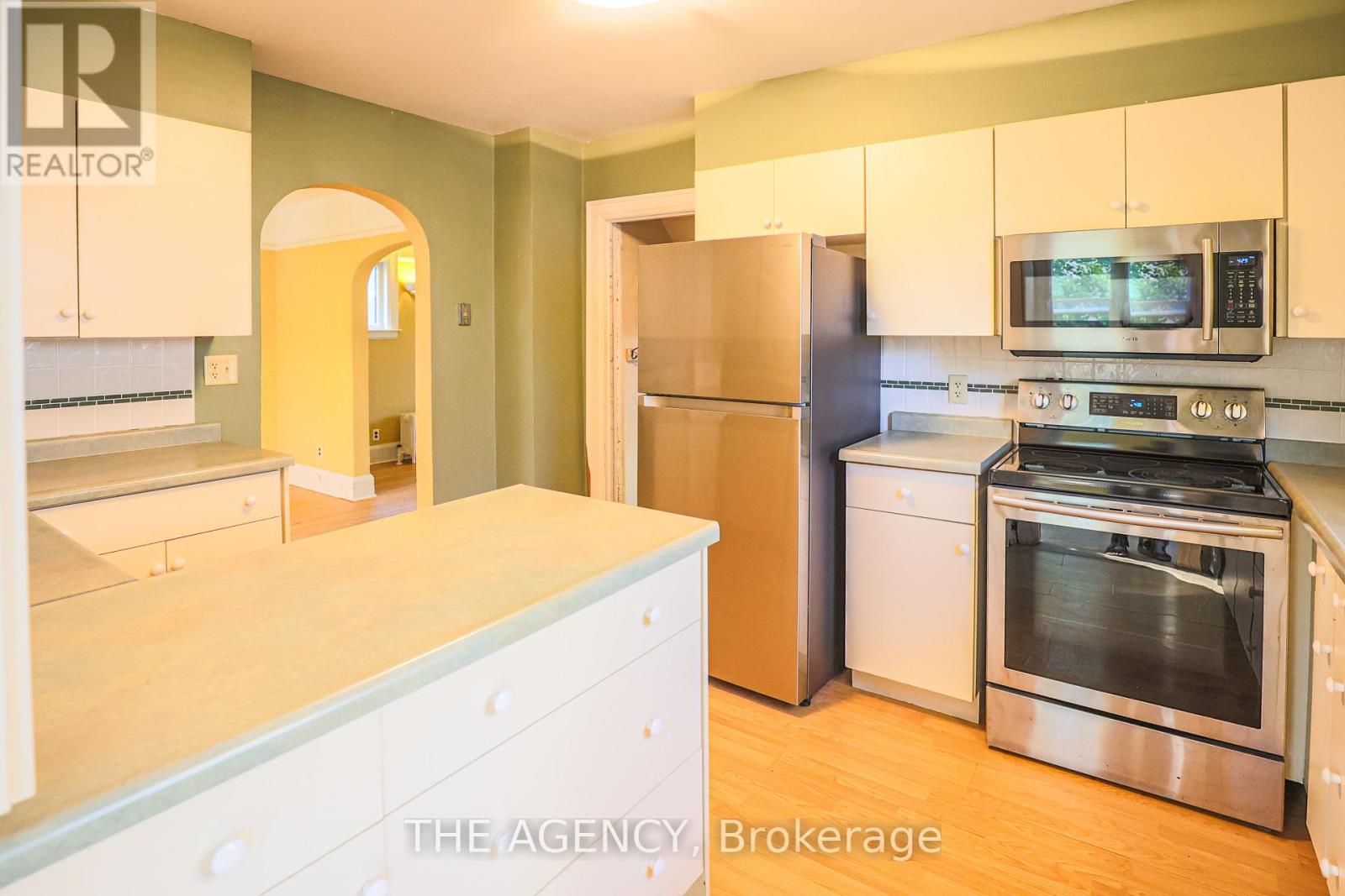 9 Wade Street, Welland, Ontario  L3C 5H3 - Photo 11 - X12446406