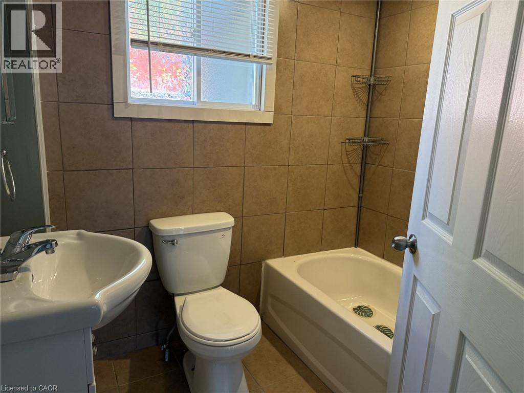 34 Welland Street Unit# Main, Welland, Ontario  L8M 3B8 - Photo 12 - 40776607