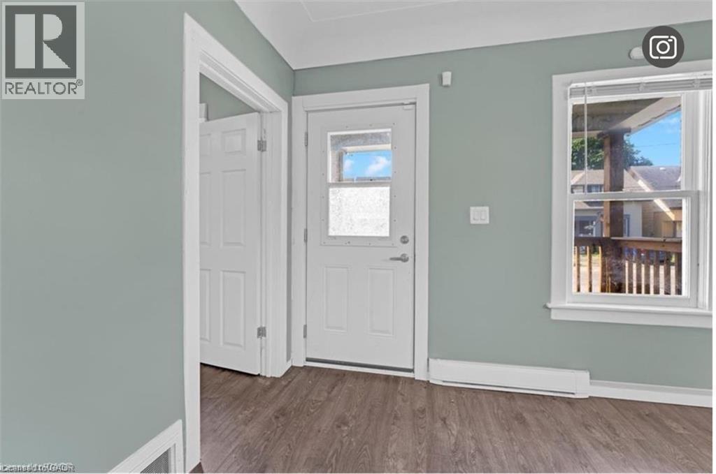 34 Welland Street Unit# Main, Welland, Ontario  L8M 3B8 - Photo 2 - 40776607