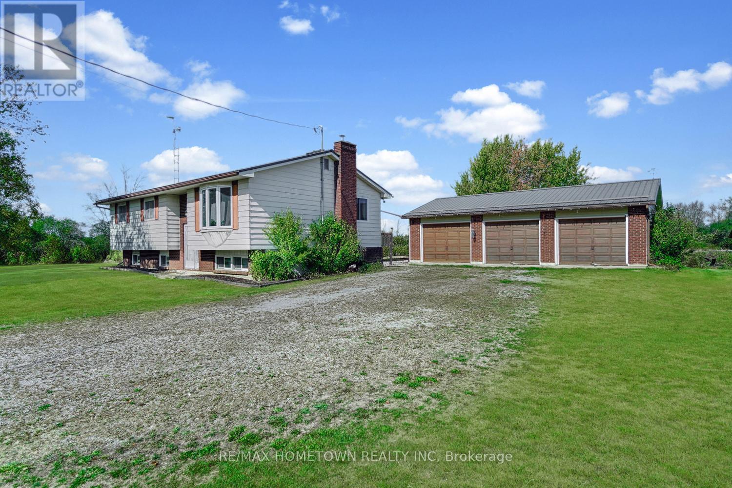11928 Rocksprings Road, Elizabethtown-Kitley, Ontario  K0G 1R0 - Photo 6 - X12446404