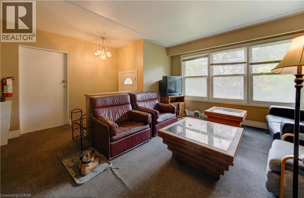 4 Cardill Crescent, Waterloo, Ontario  N2L 3Y6 - Photo 8 - 40757429