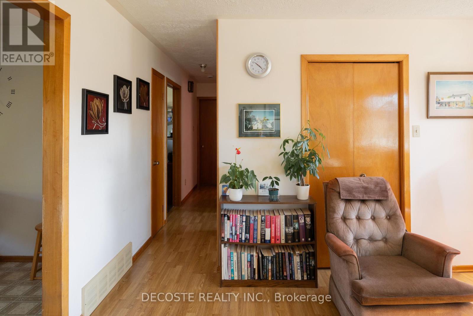 45 Clement Street, North Glengarry, Ontario  K0C 1A0 - Photo 14 - X12446433