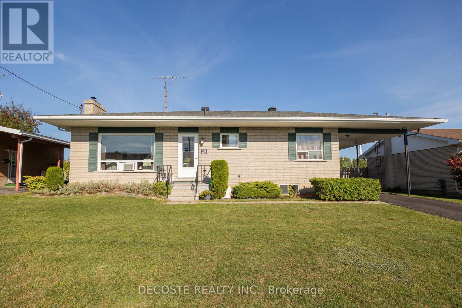 45 Clement Street, North Glengarry, Ontario  K0C 1A0 - Photo 2 - X12446433