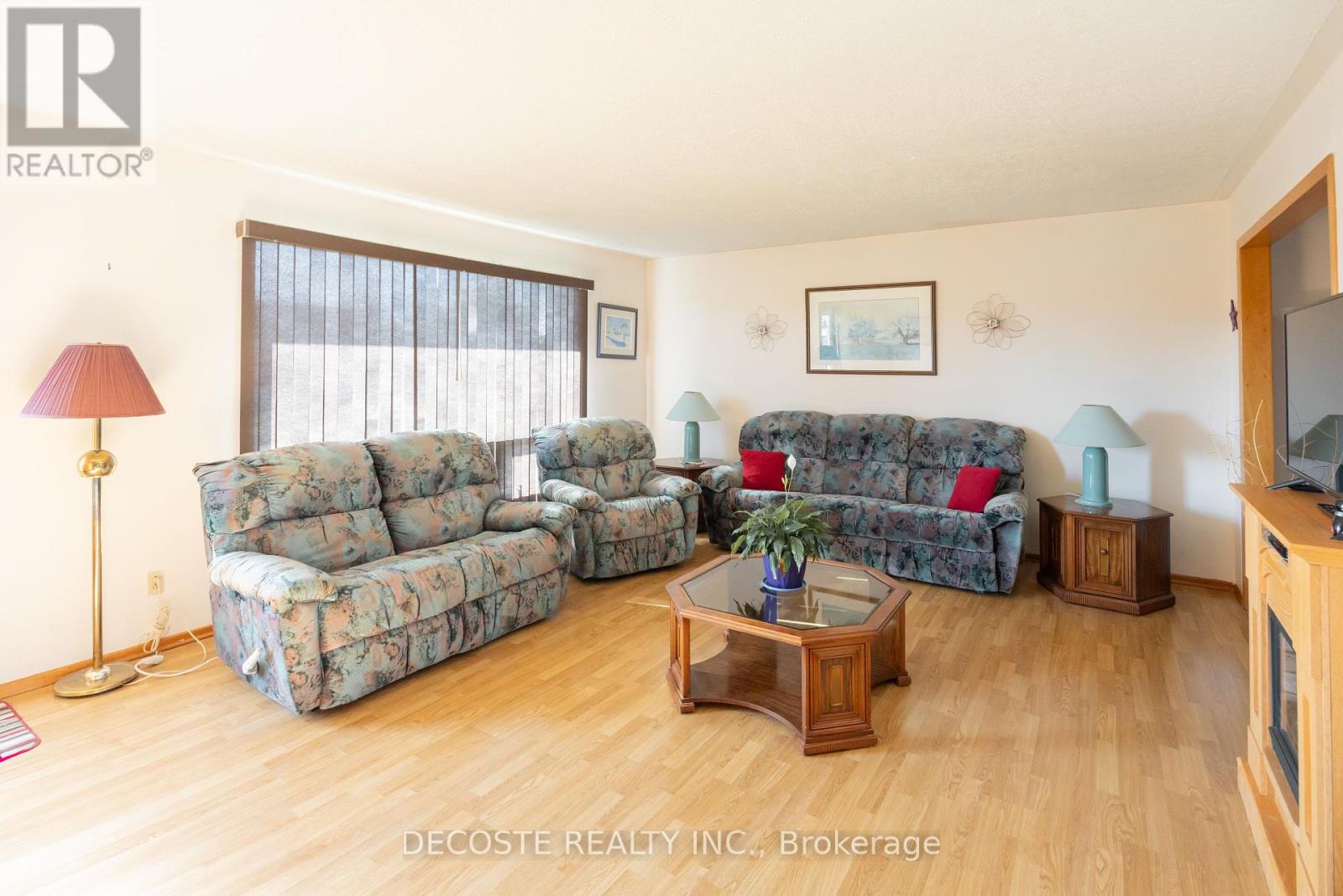 45 Clement Street, North Glengarry, Ontario  K0C 1A0 - Photo 4 - X12446433
