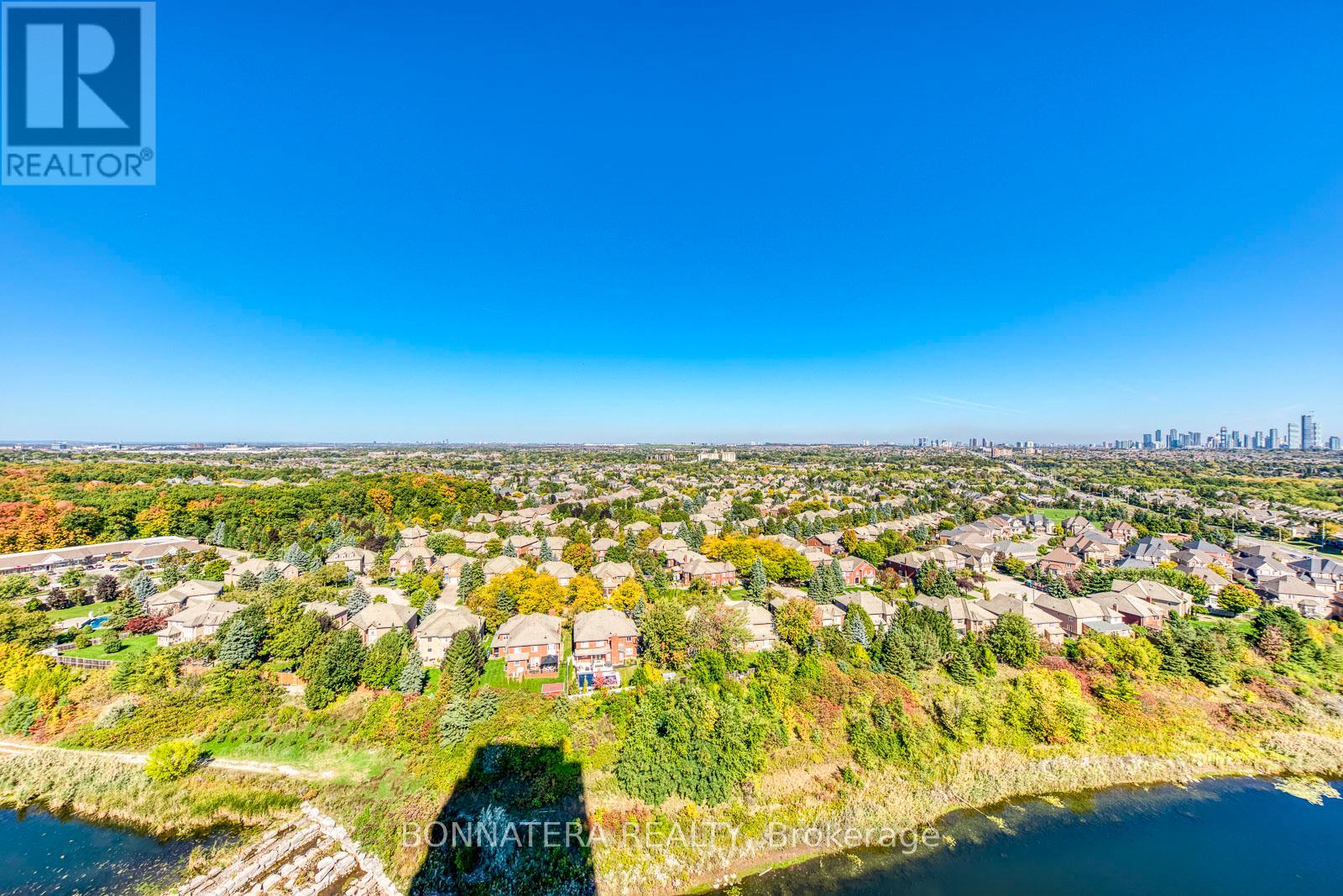 1810 - 2495 Eglinton Avenue W, Mississauga, Ontario  L5M 2T2 - Photo 31 - W12446241