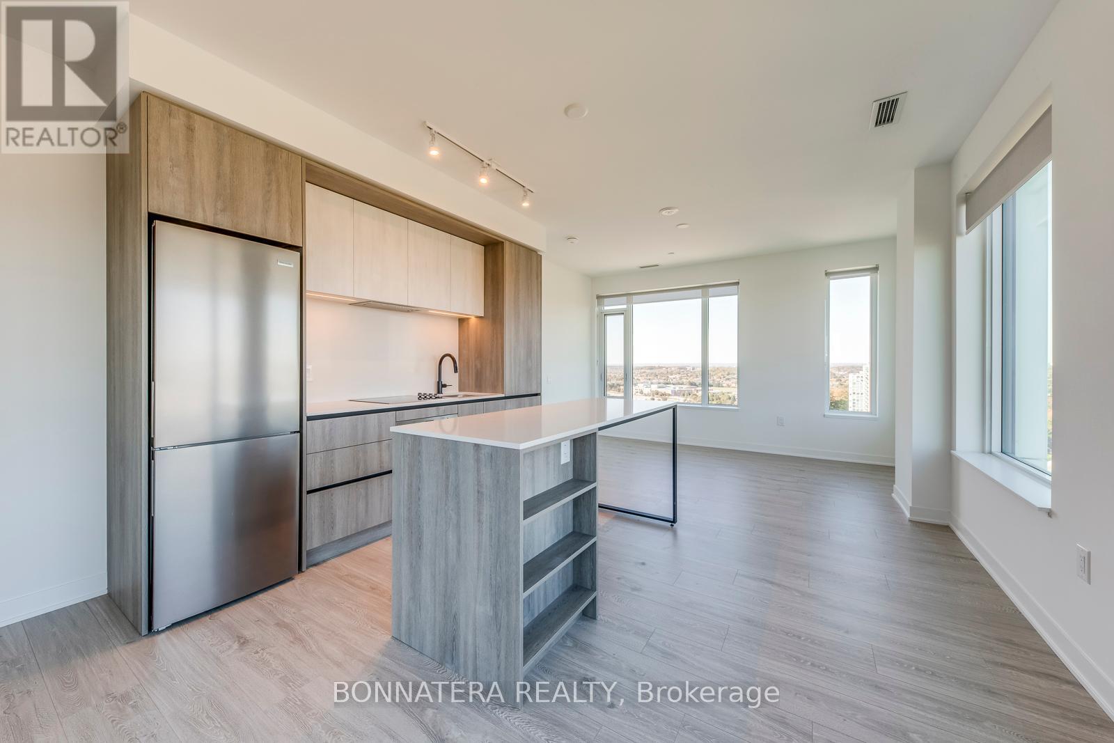 1810 - 2495 Eglinton Avenue W, Mississauga, Ontario  L5M 2T2 - Photo 9 - W12446241