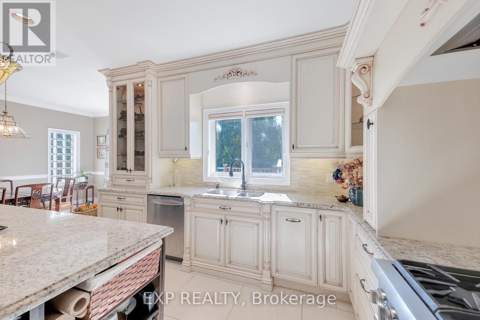 6 Golfway Court, Caledon, Ontario  L7E 0B3 - Photo 18 - W12446282