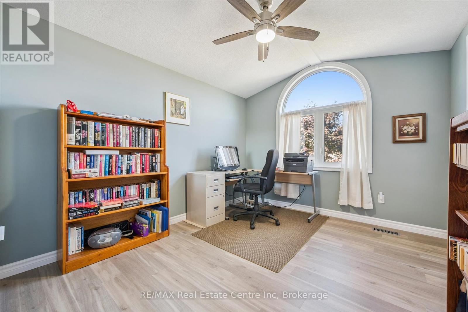 80 Clairfields Drive W, Guelph, Ontario  N1G 5H8 - Photo 24 - X12446400