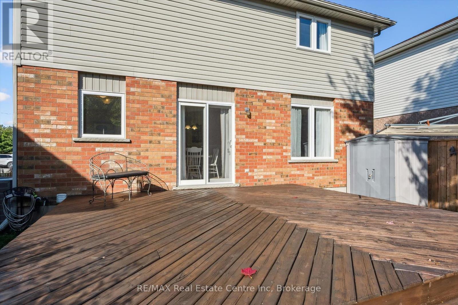 80 Clairfields Drive W, Guelph, Ontario  N1G 5H8 - Photo 39 - X12446400