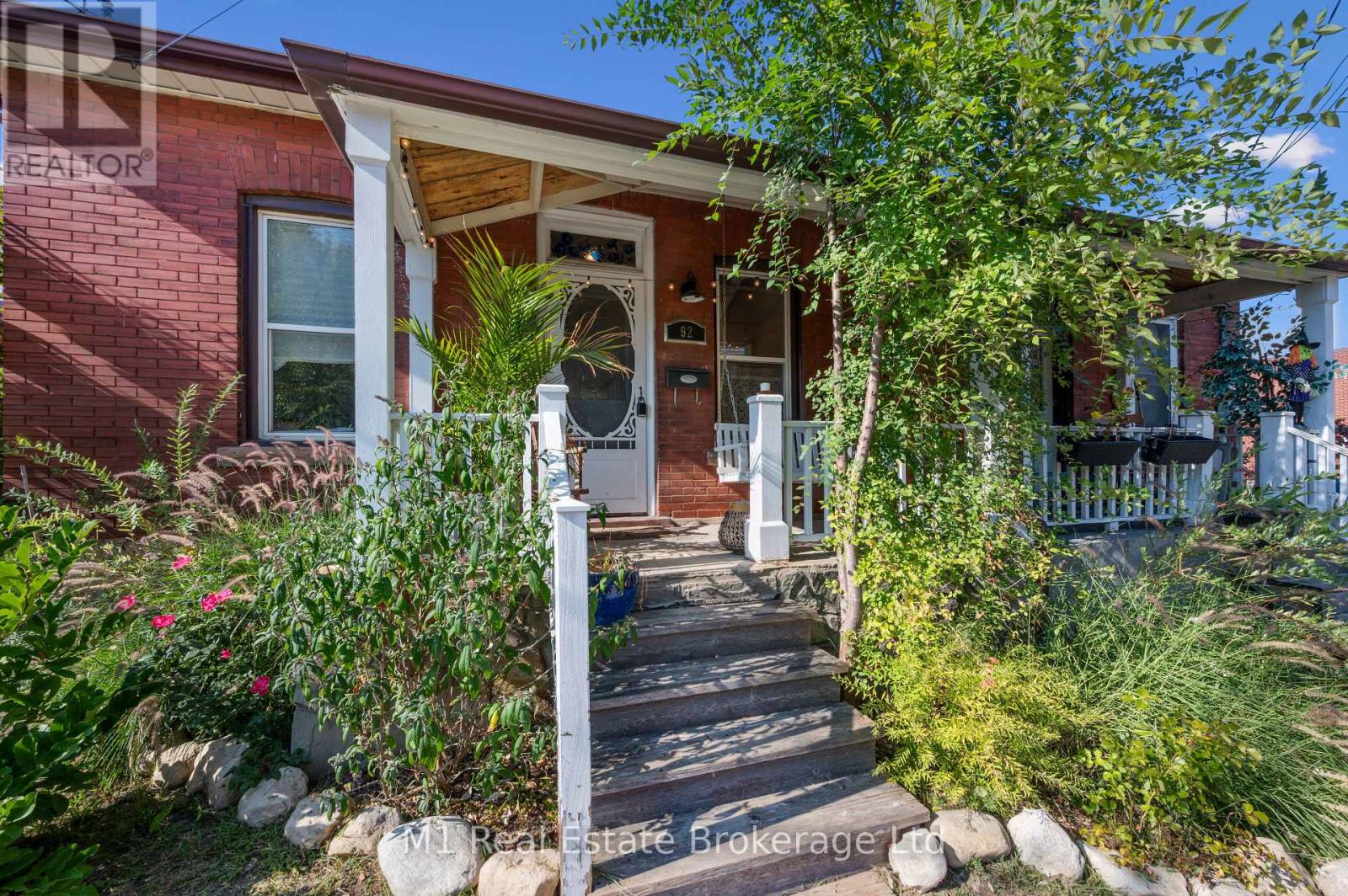 92 ALICE STREET, Guelph, Ontario