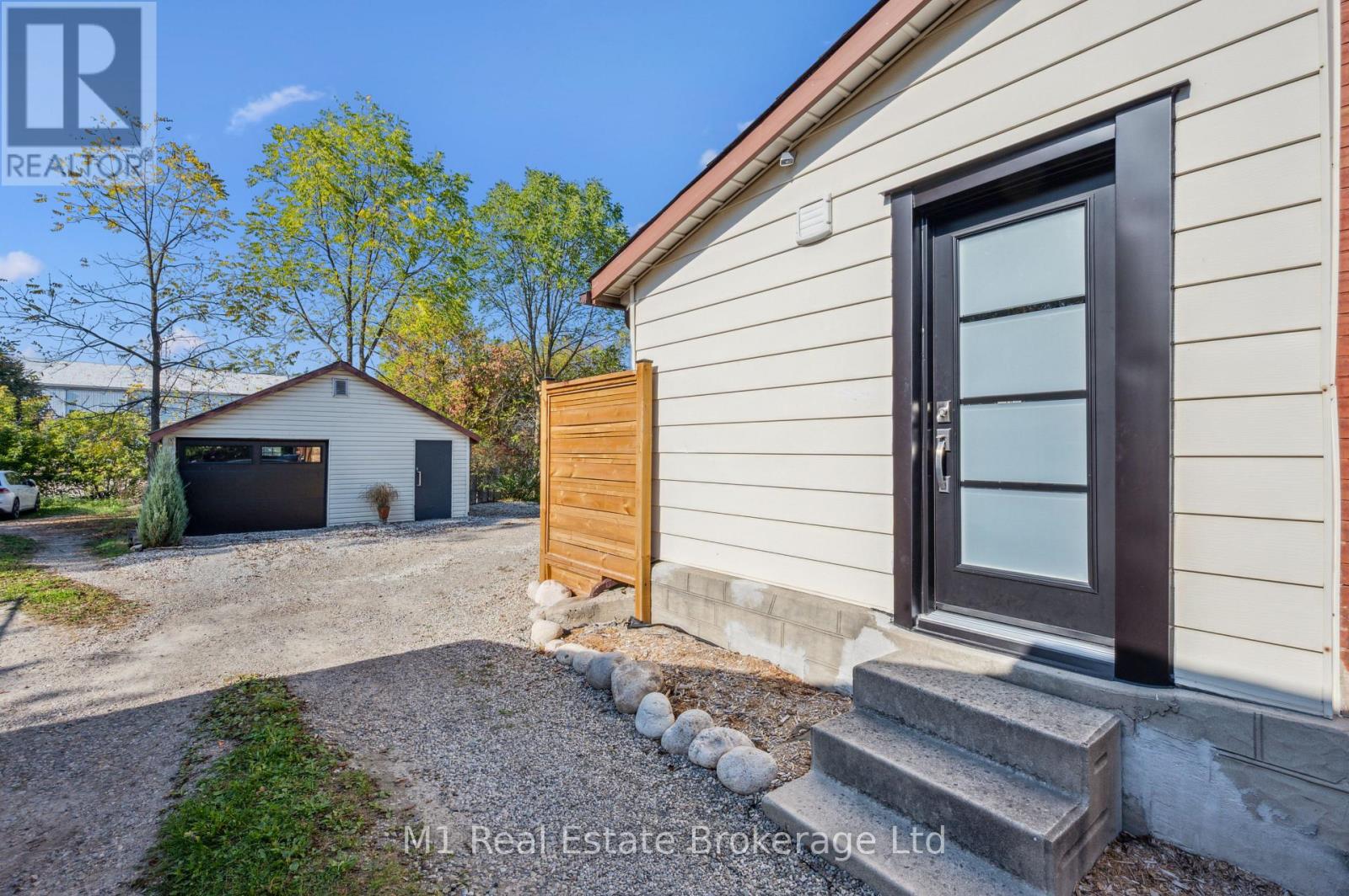 92 Alice Street, Guelph, Ontario  N1E 2Z8 - Photo 26 - X12446408