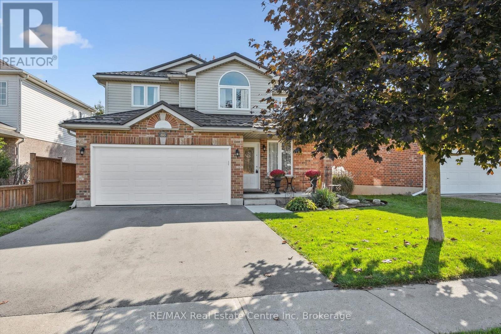 80 Clairfields Drive W, Guelph, Ontario  N1G 5H8 - Photo 4 - X12446400