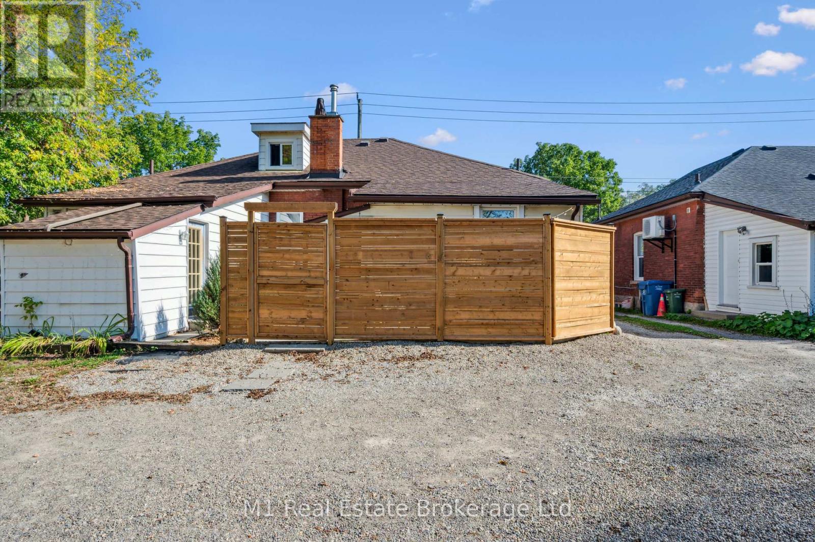92 Alice Street, Guelph, Ontario  N1E 2Z8 - Photo 29 - X12446408