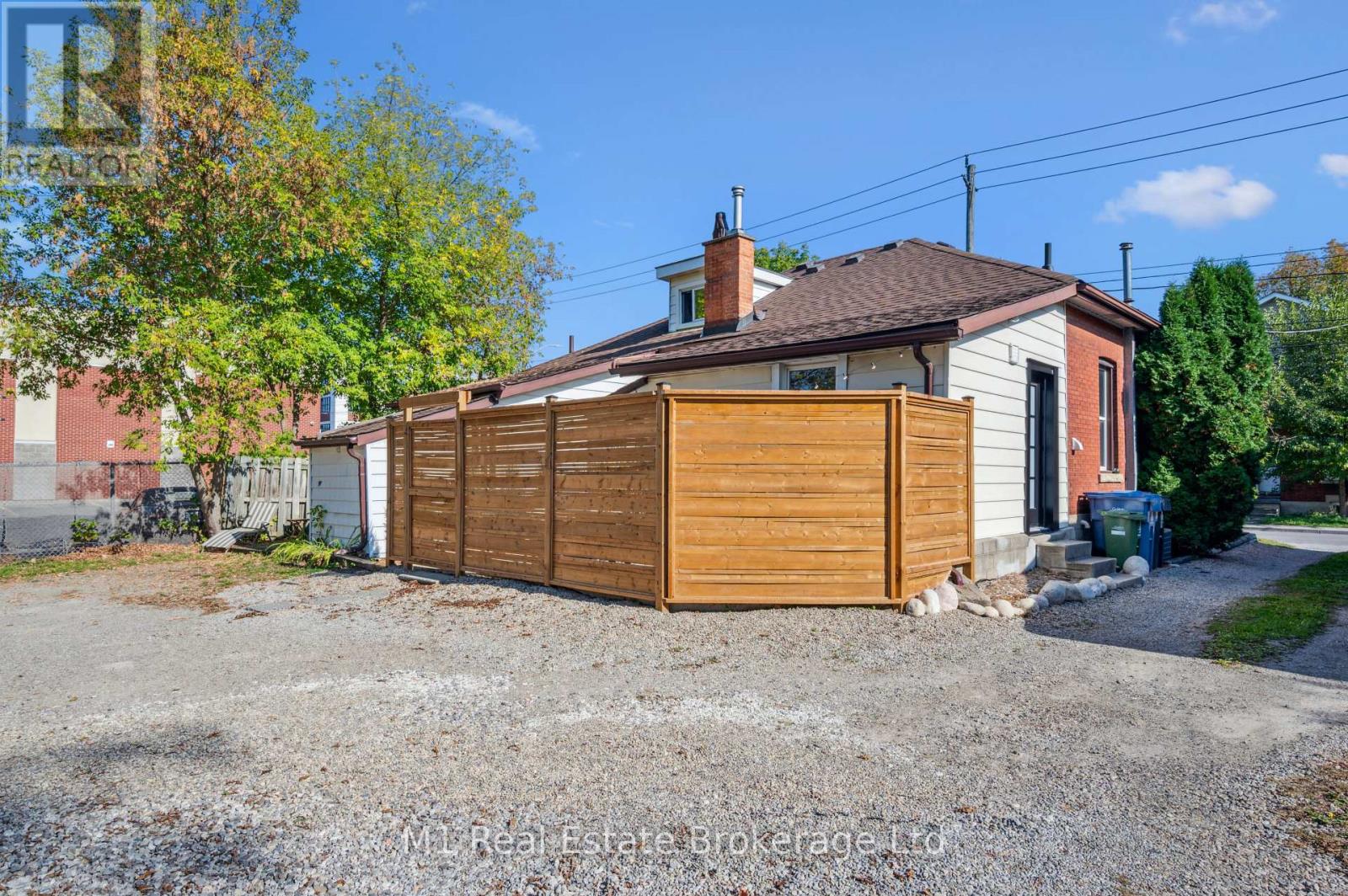 92 Alice Street, Guelph, Ontario  N1E 2Z8 - Photo 27 - X12446408