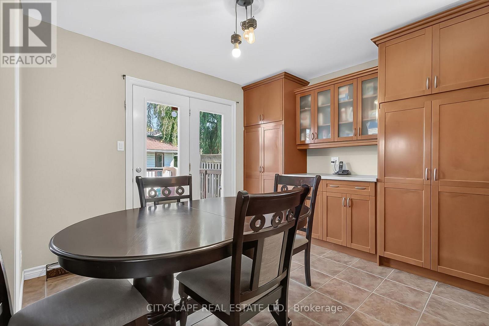 1865 Bayswater Crescent, London North, Ontario  N6G 5N1 - Photo 11 - X12446267