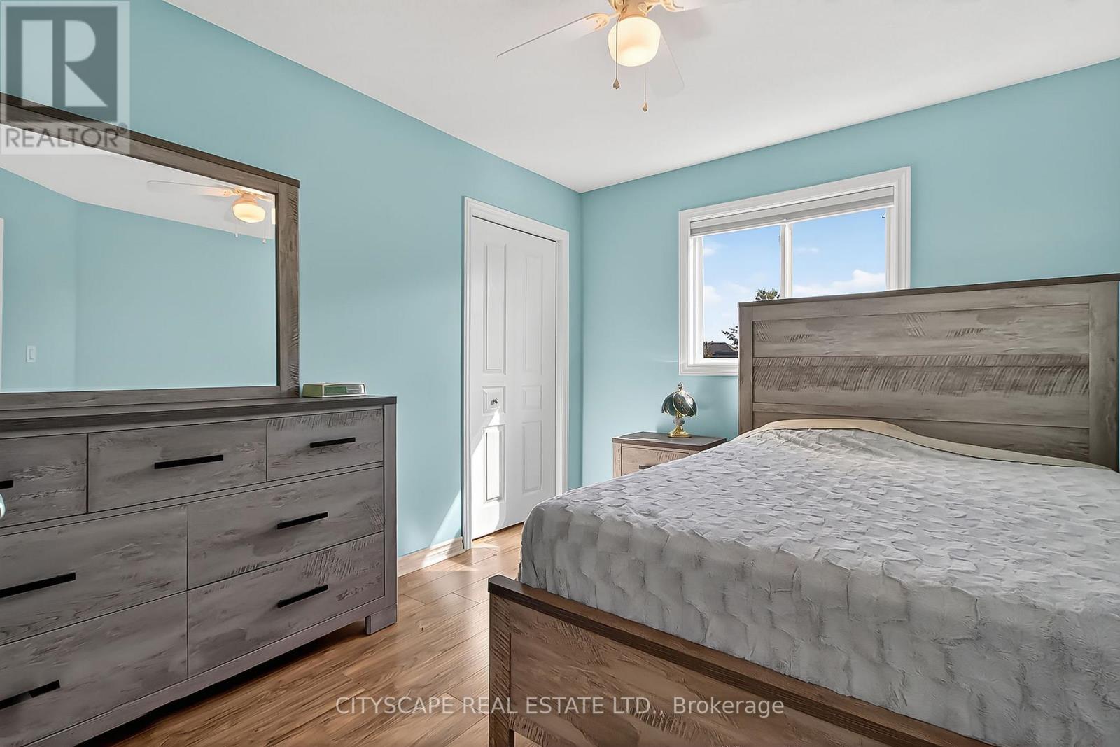 1865 Bayswater Crescent, London North, Ontario  N6G 5N1 - Photo 29 - X12446267