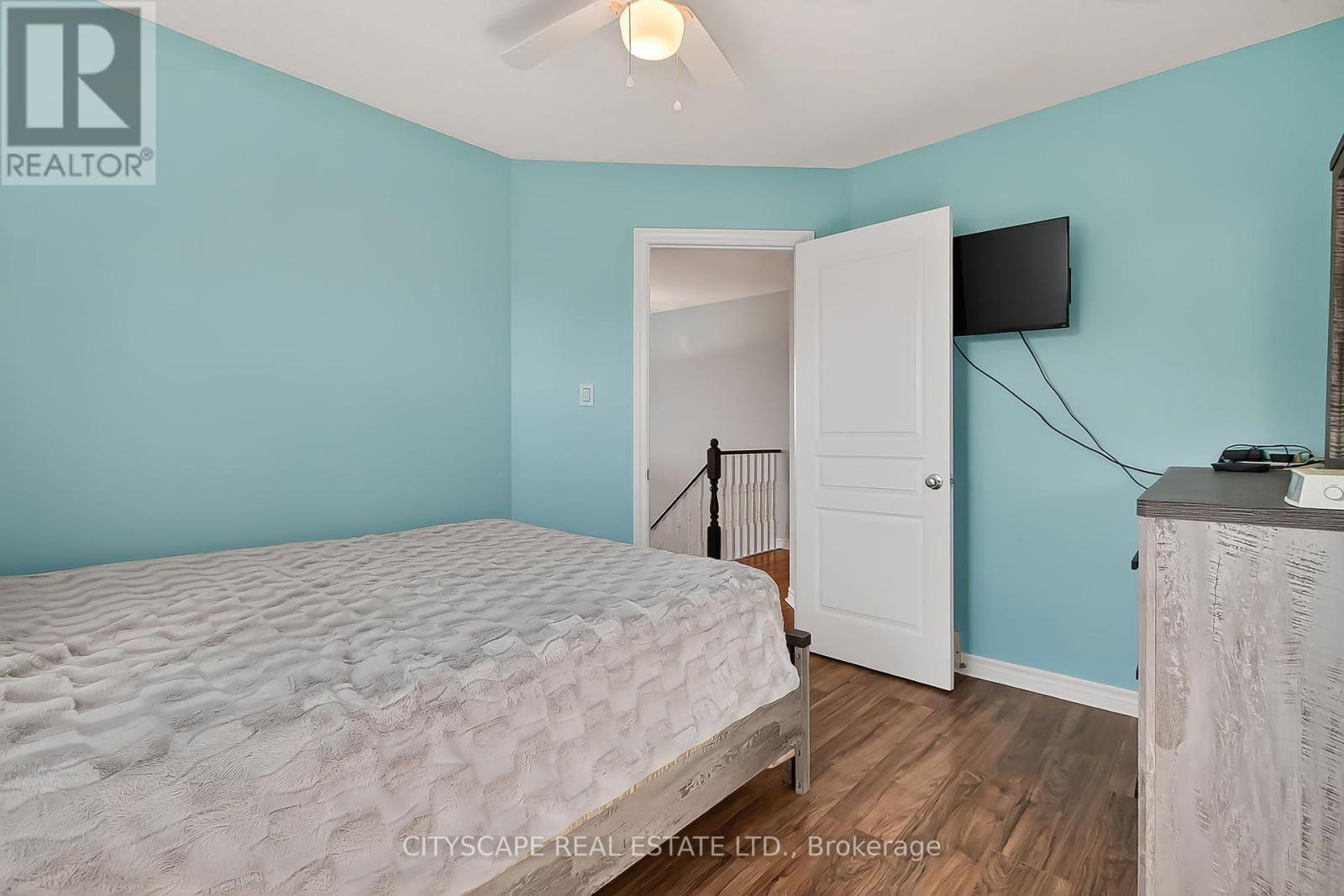 1865 Bayswater Crescent, London North, Ontario  N6G 5N1 - Photo 30 - X12446267