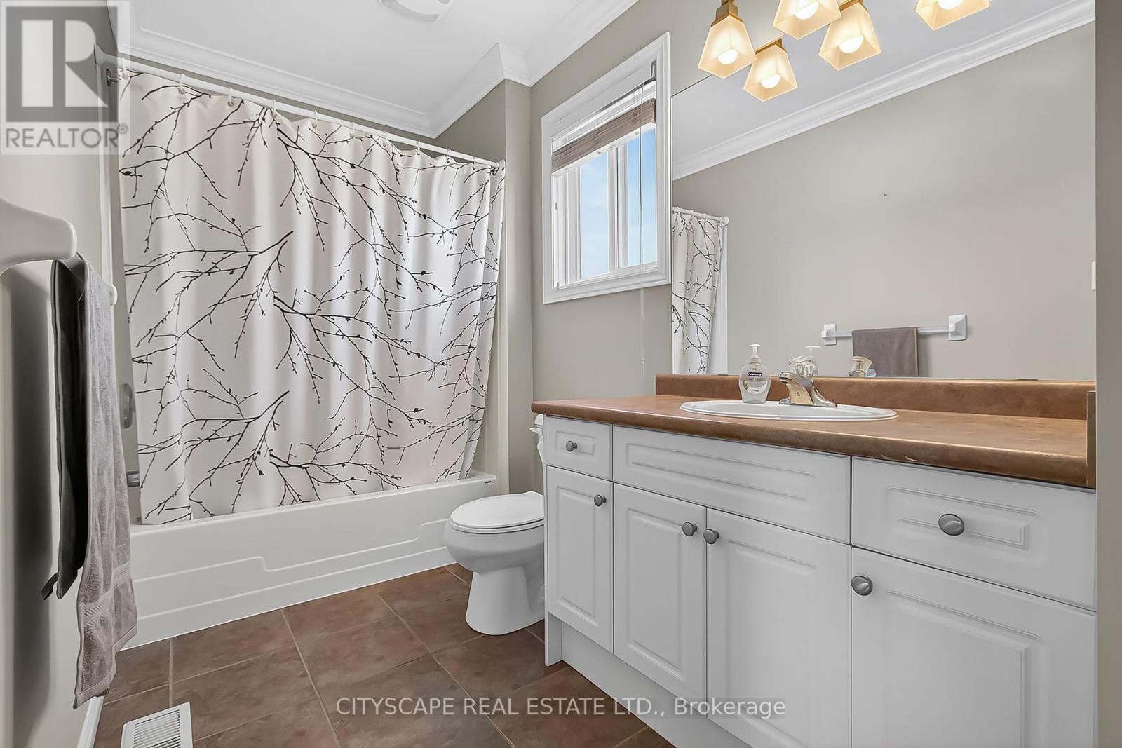 1865 Bayswater Crescent, London North, Ontario  N6G 5N1 - Photo 31 - X12446267