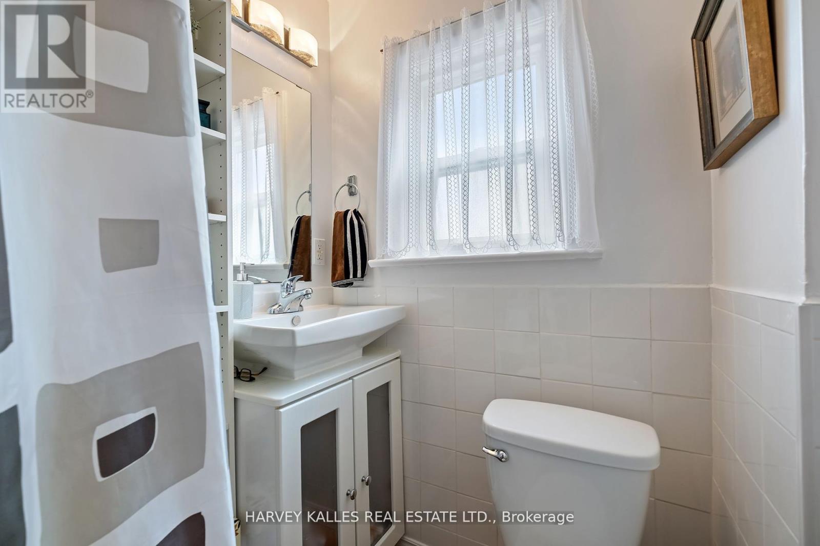 291 Arlington Avenue, Toronto, Ontario  M6C 2Z8 - Photo 15 - C12446303