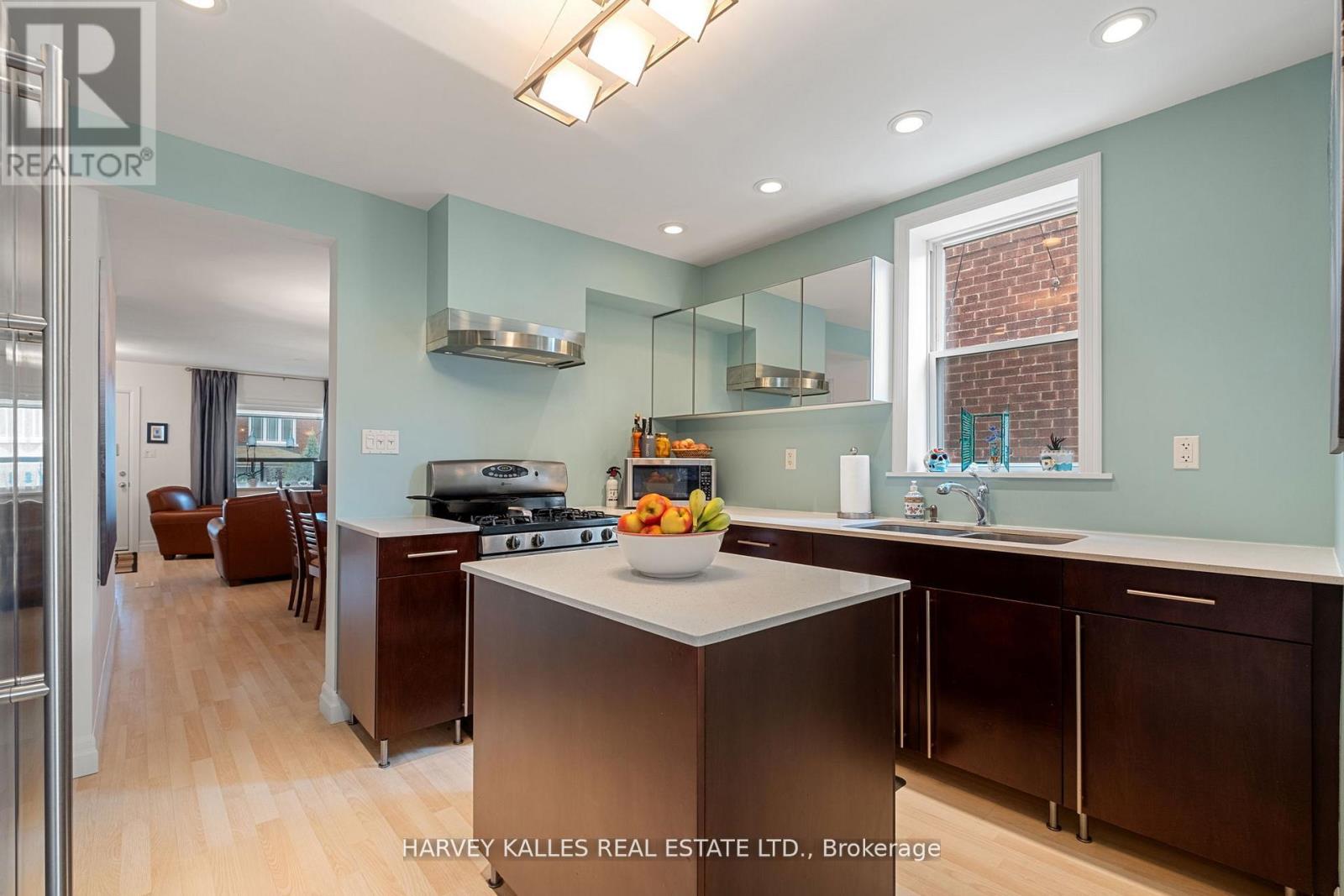 291 Arlington Avenue, Toronto, Ontario  M6C 2Z8 - Photo 9 - C12446303
