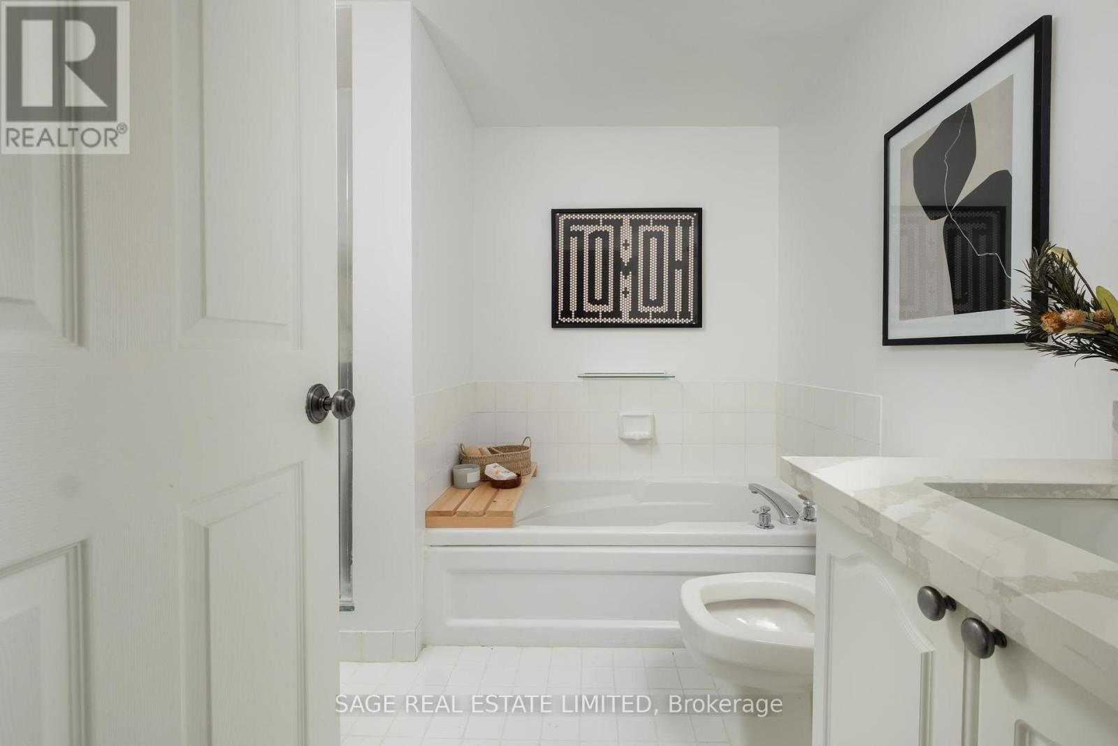 420 - 801 King Street W, Toronto, Ontario  M5V 3C9 - Photo 23 - C12446304