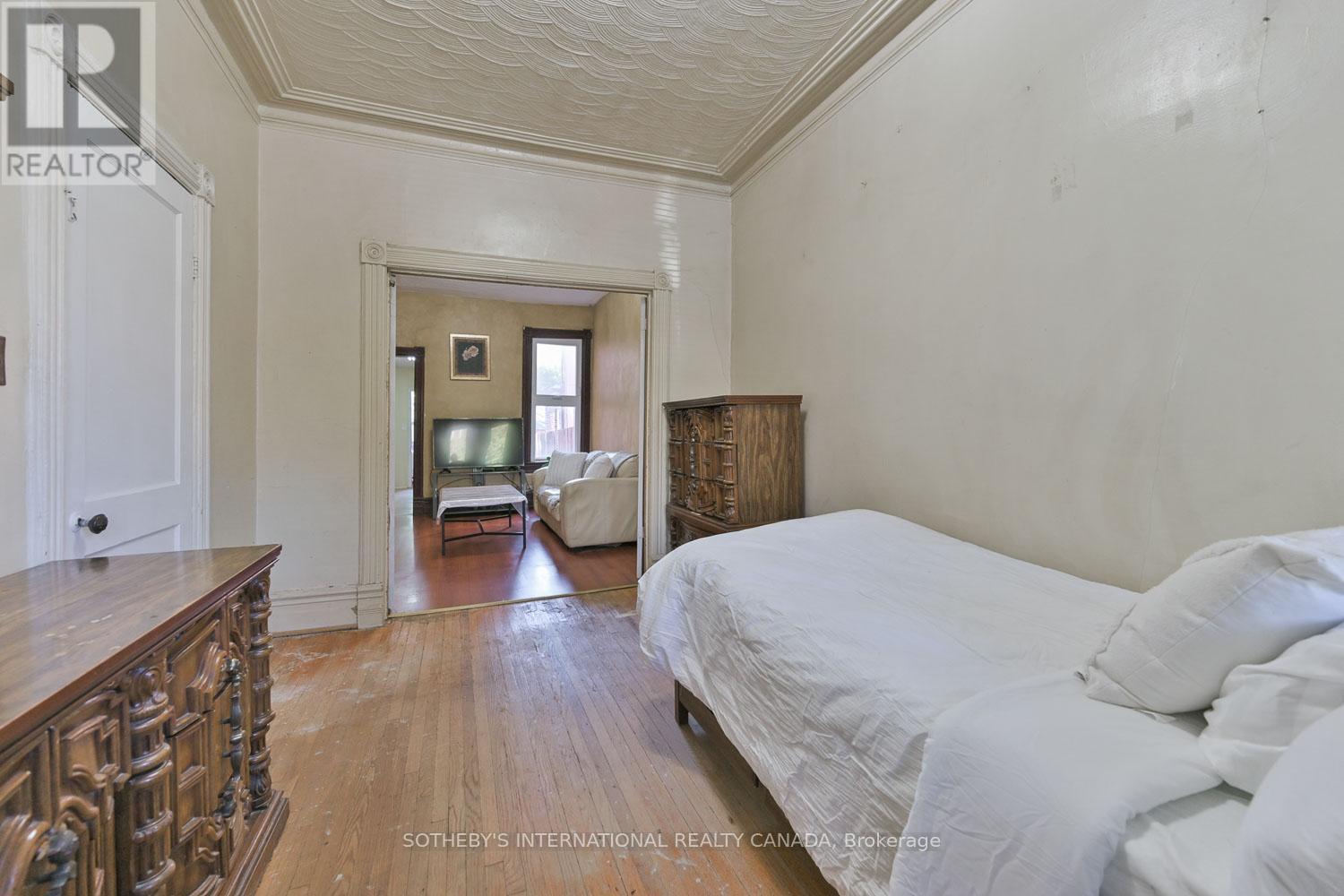 278 Clinton Street, Toronto (Palmerston-Little Italy), Ontario  M6G 2Y6 - Photo 9 - C12446313
