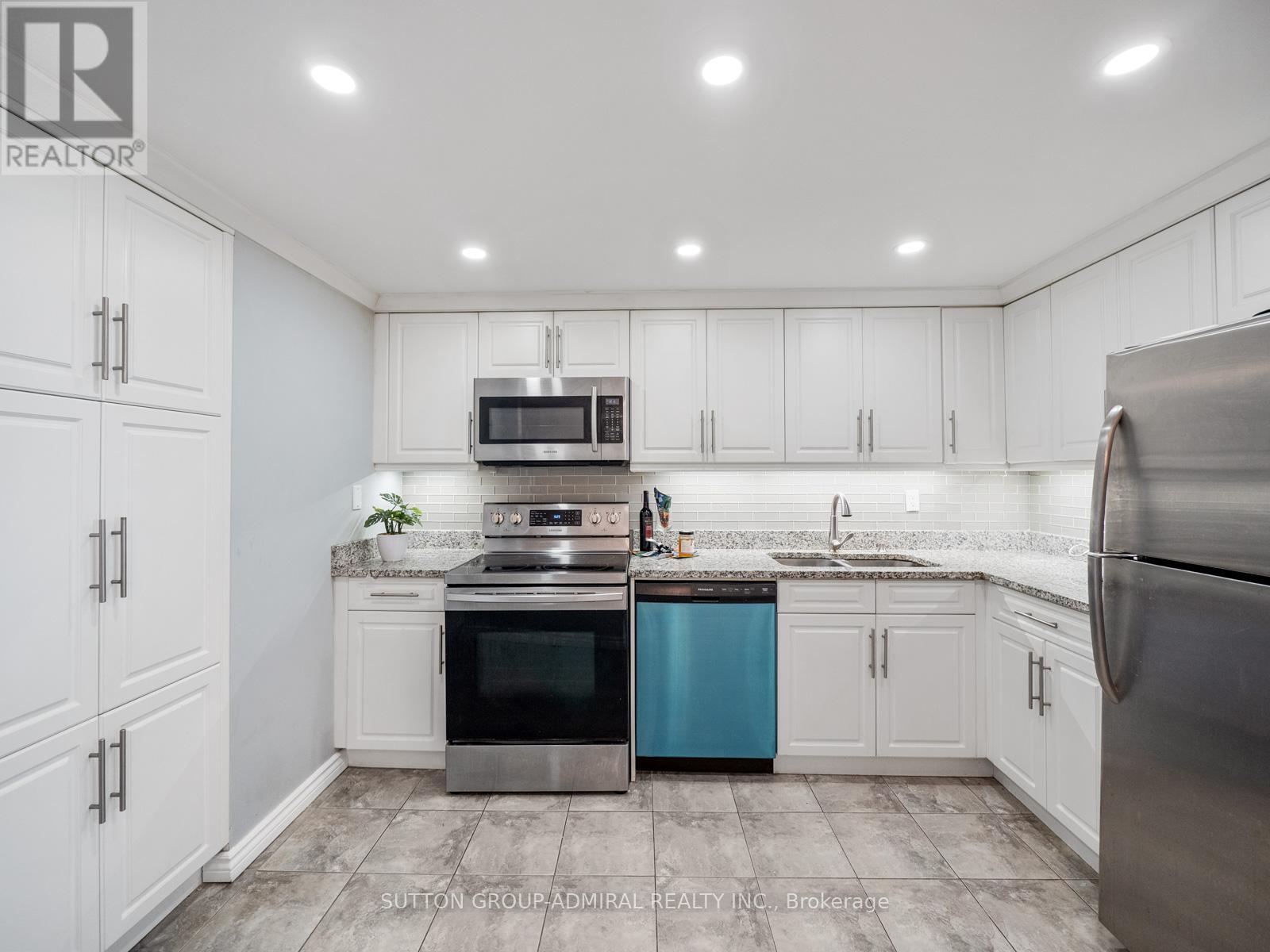 804 - 90 Fisherville Road, Toronto (Westminster-Branson), Ontario  M2R 3J9 - Photo 10 - C12446365