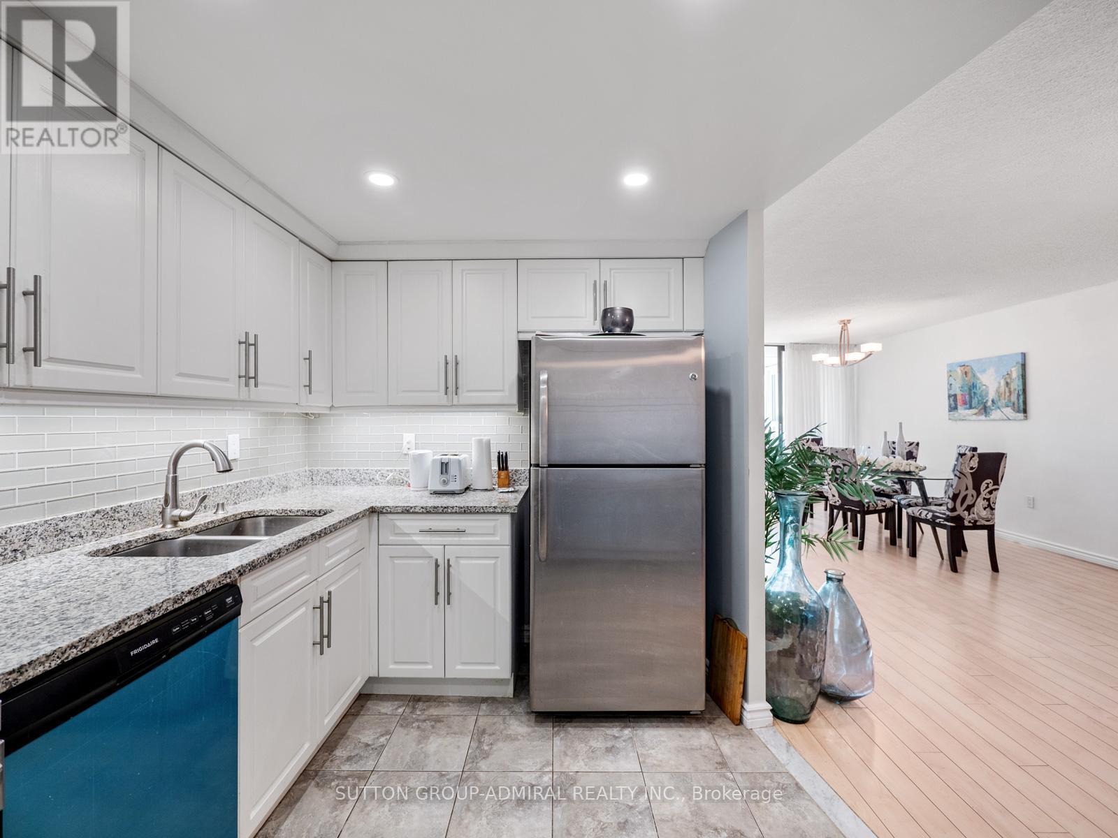 804 - 90 Fisherville Road, Toronto (Westminster-Branson), Ontario  M2R 3J9 - Photo 11 - C12446365