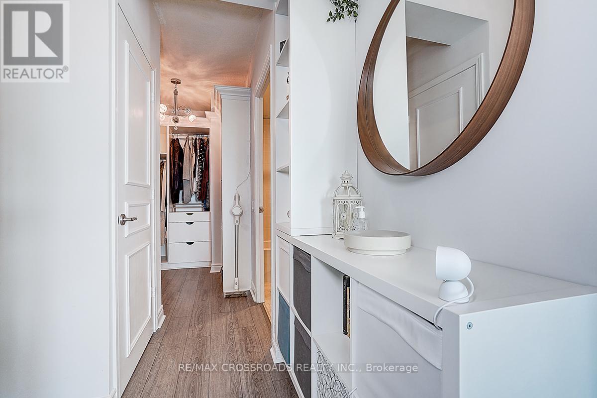 510 - 60 Byng Avenue, Toronto, Ontario  M2N 4K3 - Photo 8 - C12446381